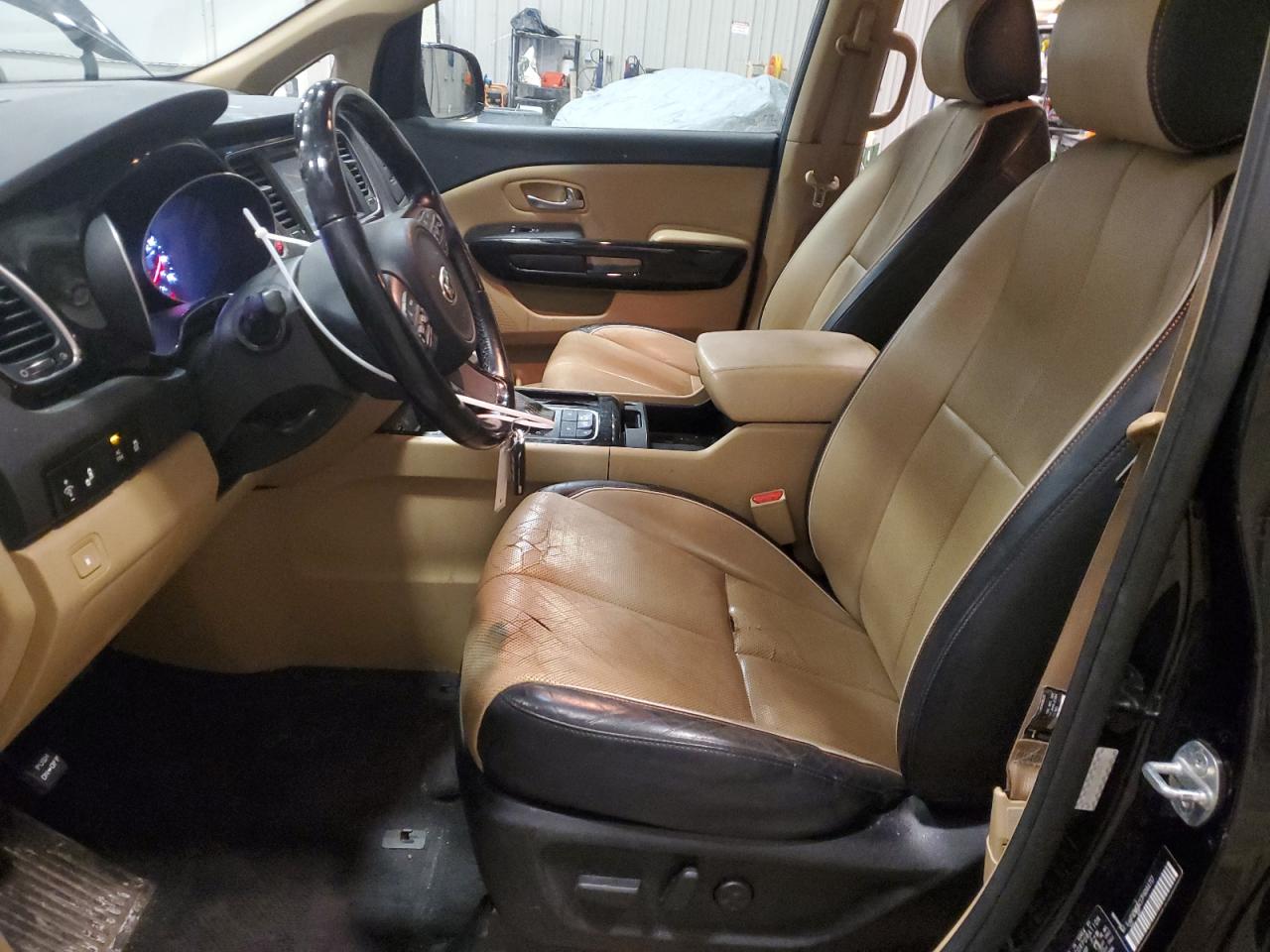 KIA SEDONA 2015 — 8