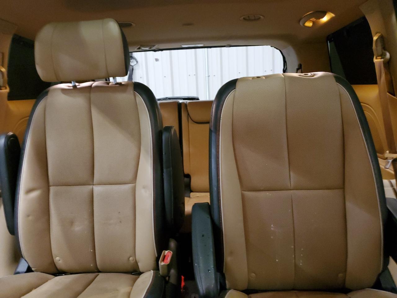KIA SEDONA 2015 — 11