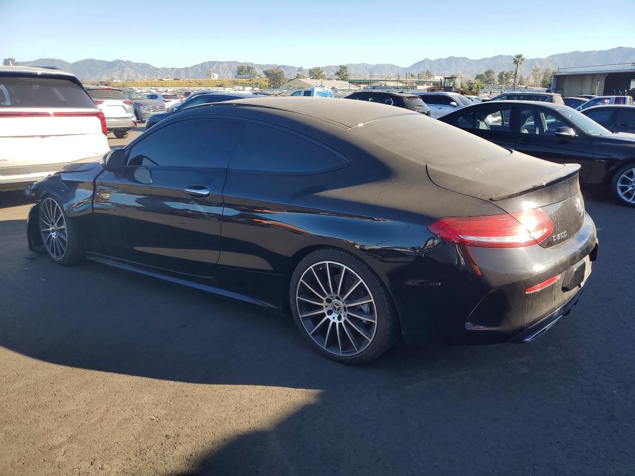 MERCEDES-BENZ C300 2018 — 3