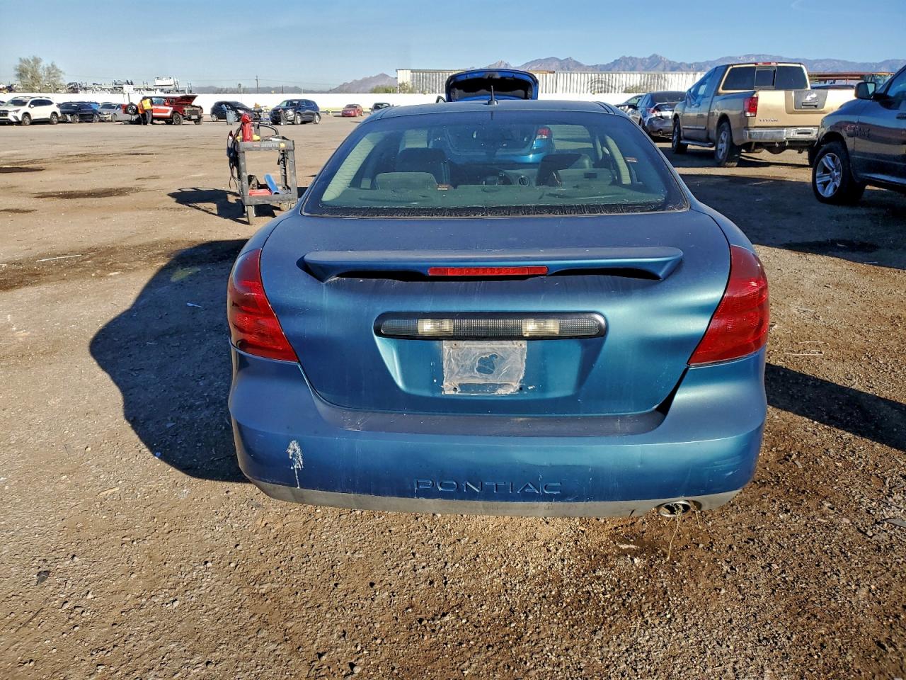 PONTIAC GRAND PRIX 2008 — 7