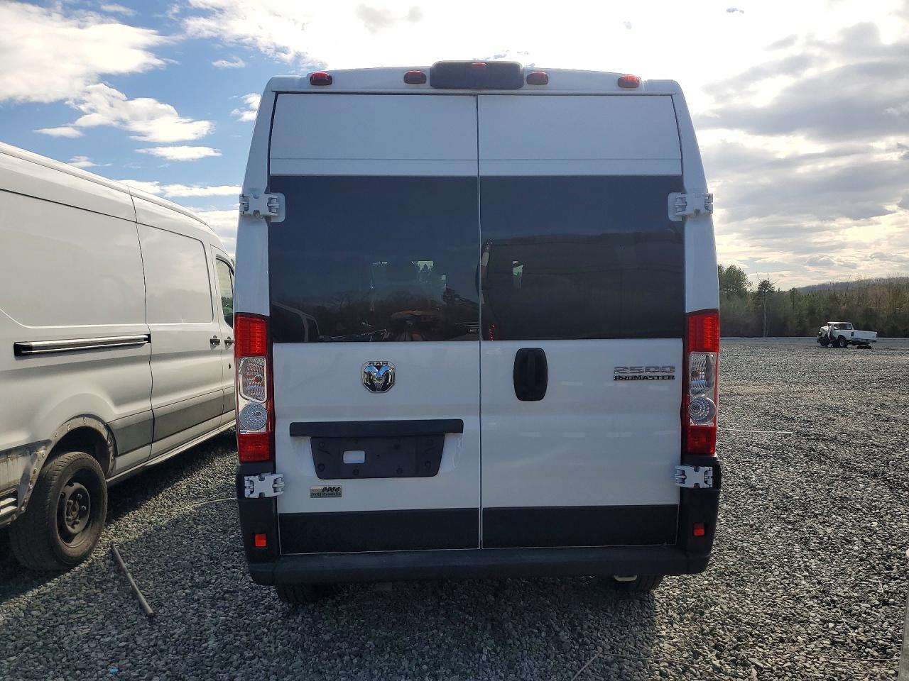 RAM PROMASTER 1500 2023 — 7