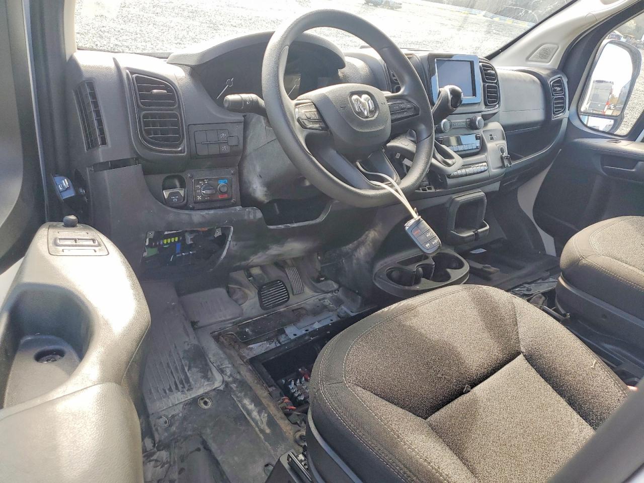 RAM PROMASTER 1500 2023 — 9