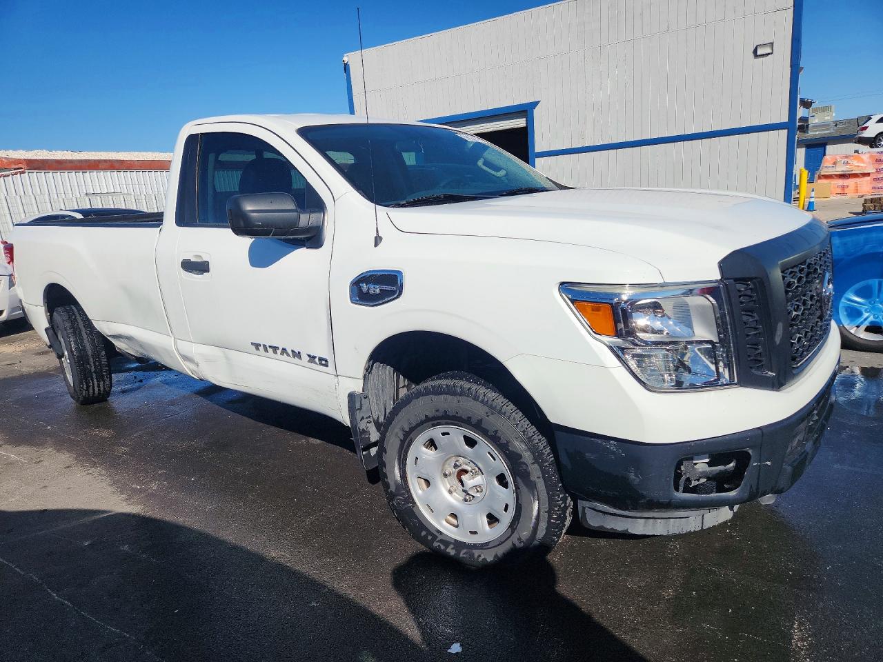 2017 NISSAN TITAN XD S