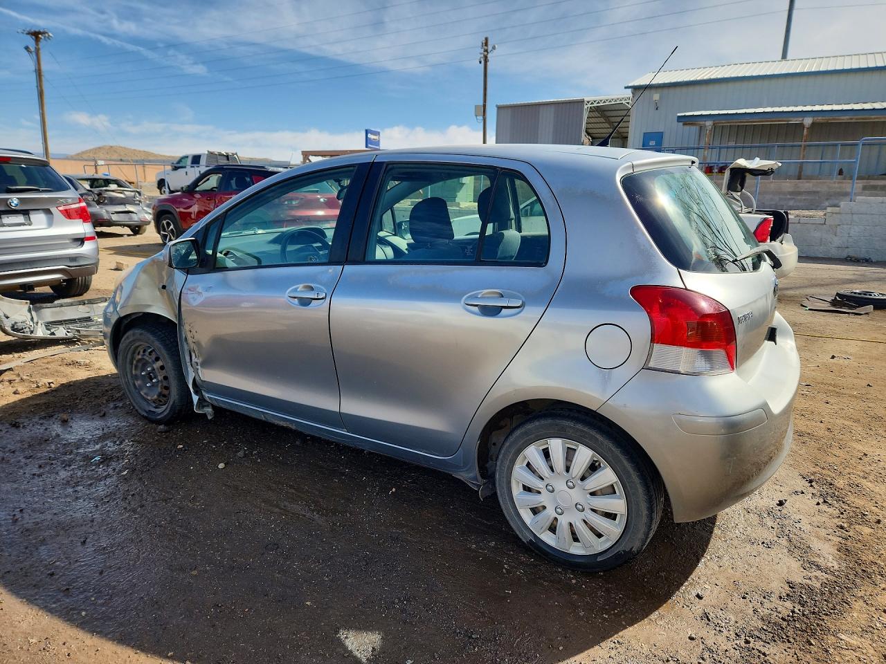 TOYOTA YARIS 2010 — 3