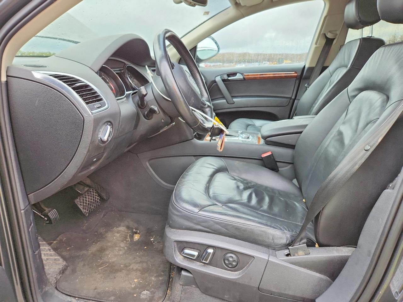 AUDI Q7 2013 — 8