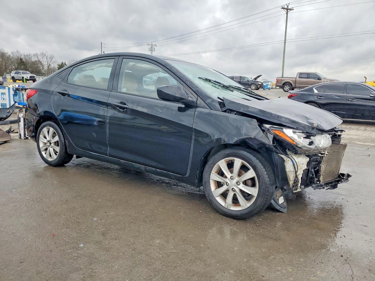 2013 HYUNDAI ACCENT GLS