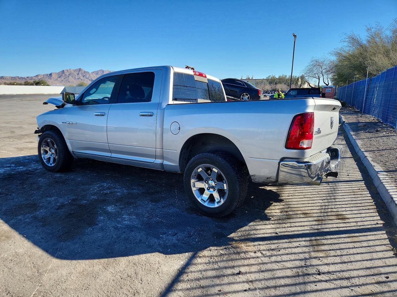 DODGE RAM 2010 — 3