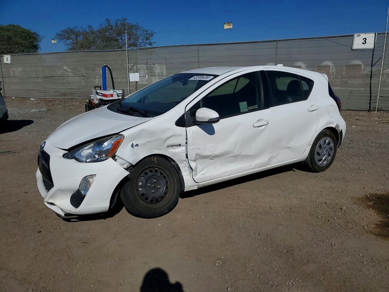 2016 TOYOTA PRIUS C TWO