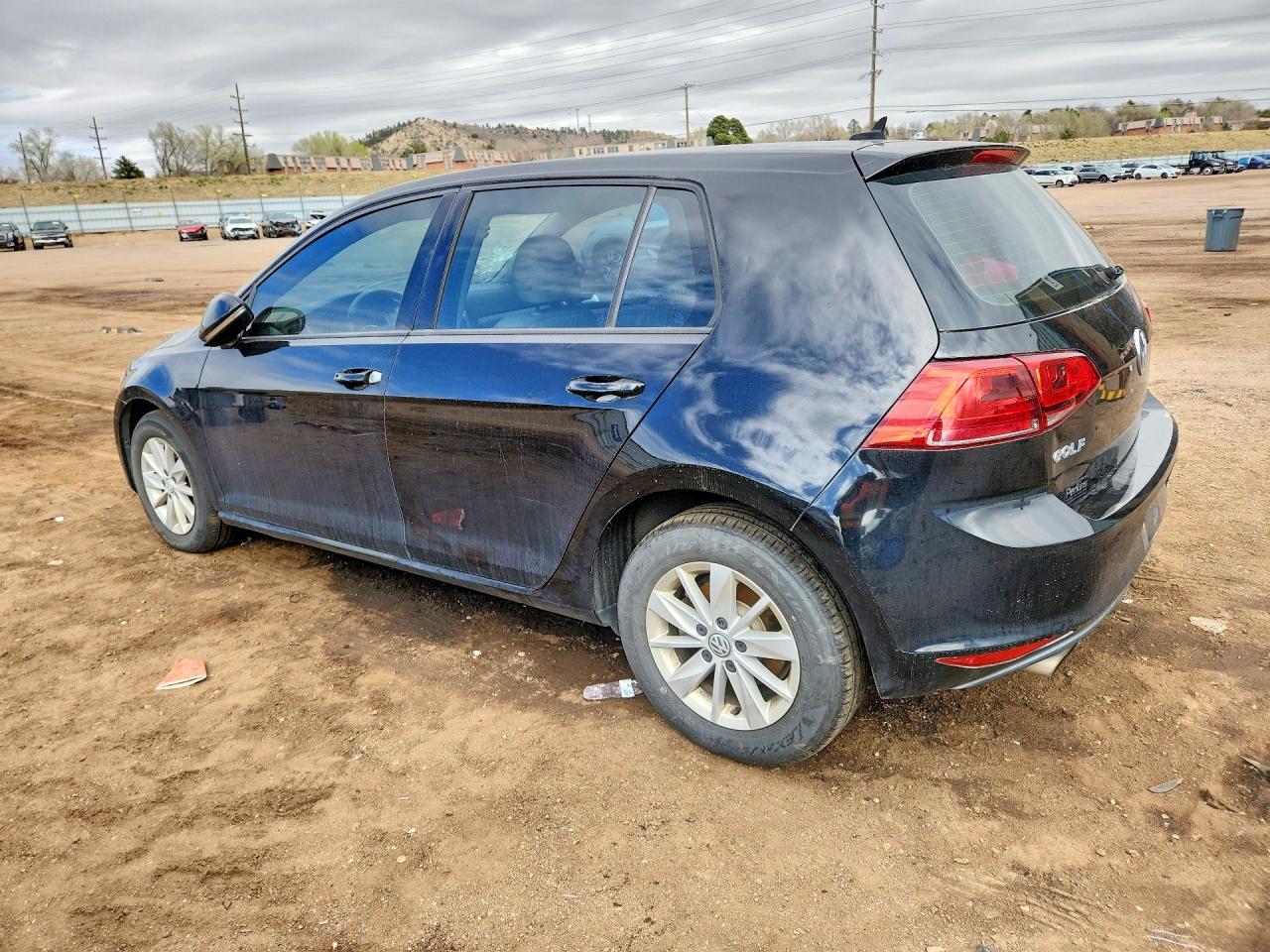 VOLKSWAGEN GOLF 2017 — 3