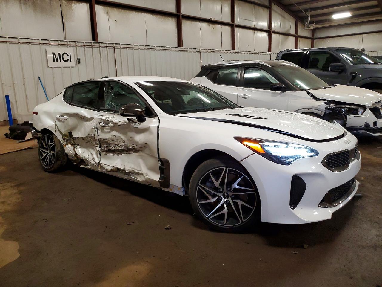 2022 KIA STINGER GT-LINE