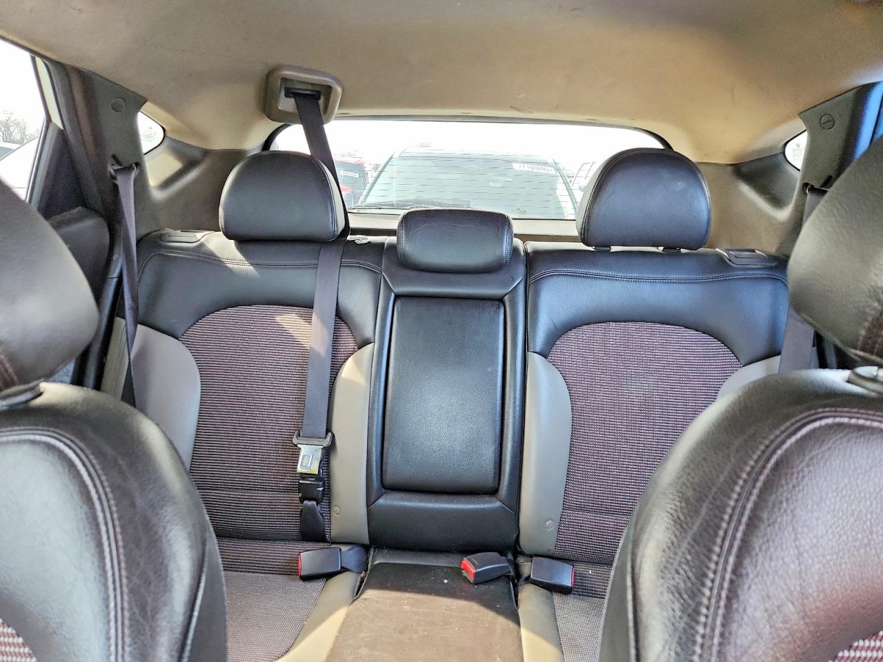 HYUNDAI TUCSON 2010 — 11
