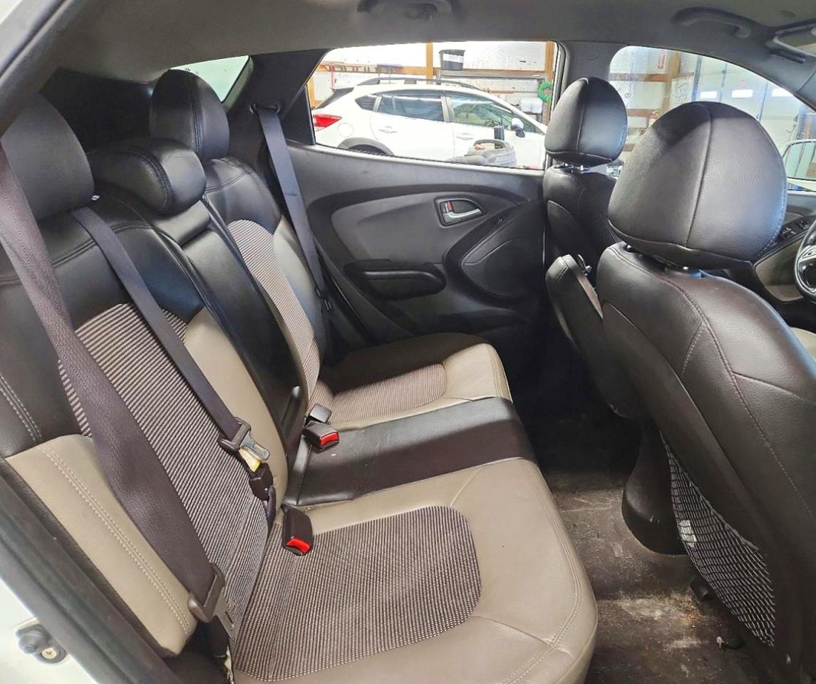 HYUNDAI TUCSON 2010 — 12