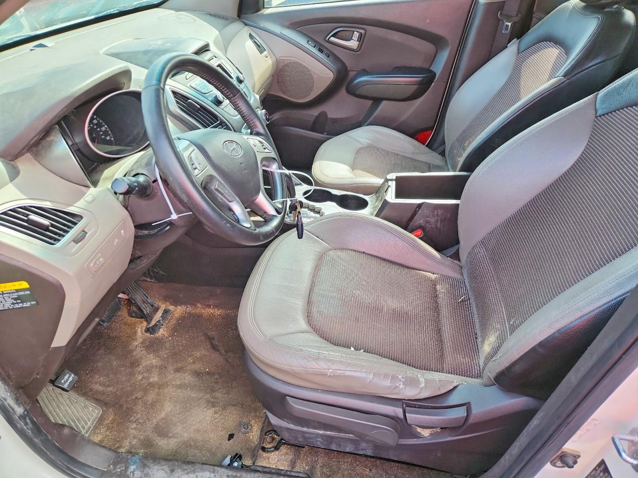 HYUNDAI TUCSON 2010 — 8