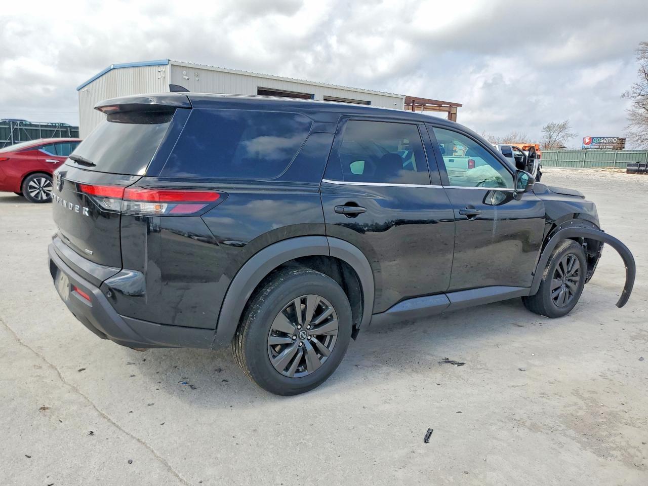 NISSAN PATHFINDER 2022 — 4