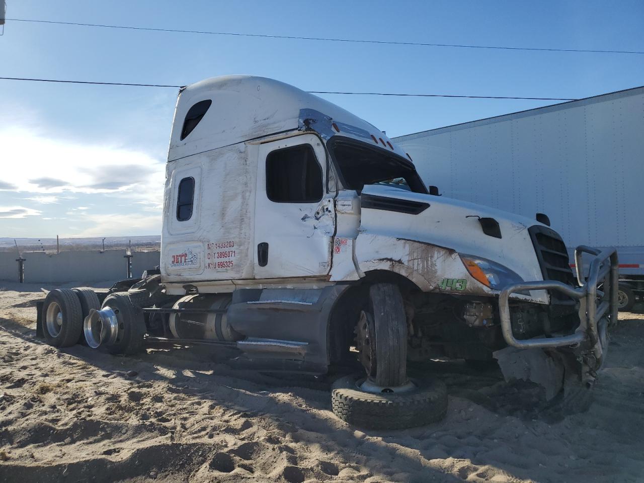 2020 FREIGHTLINER CASCADIA 126