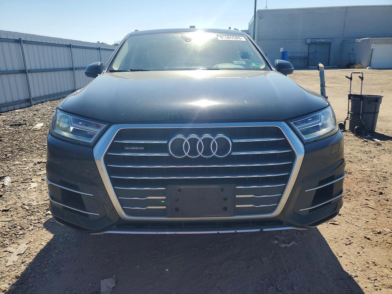 AUDI Q7 2019 — 6