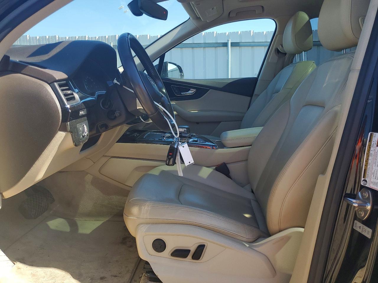 AUDI Q7 2019 — 8