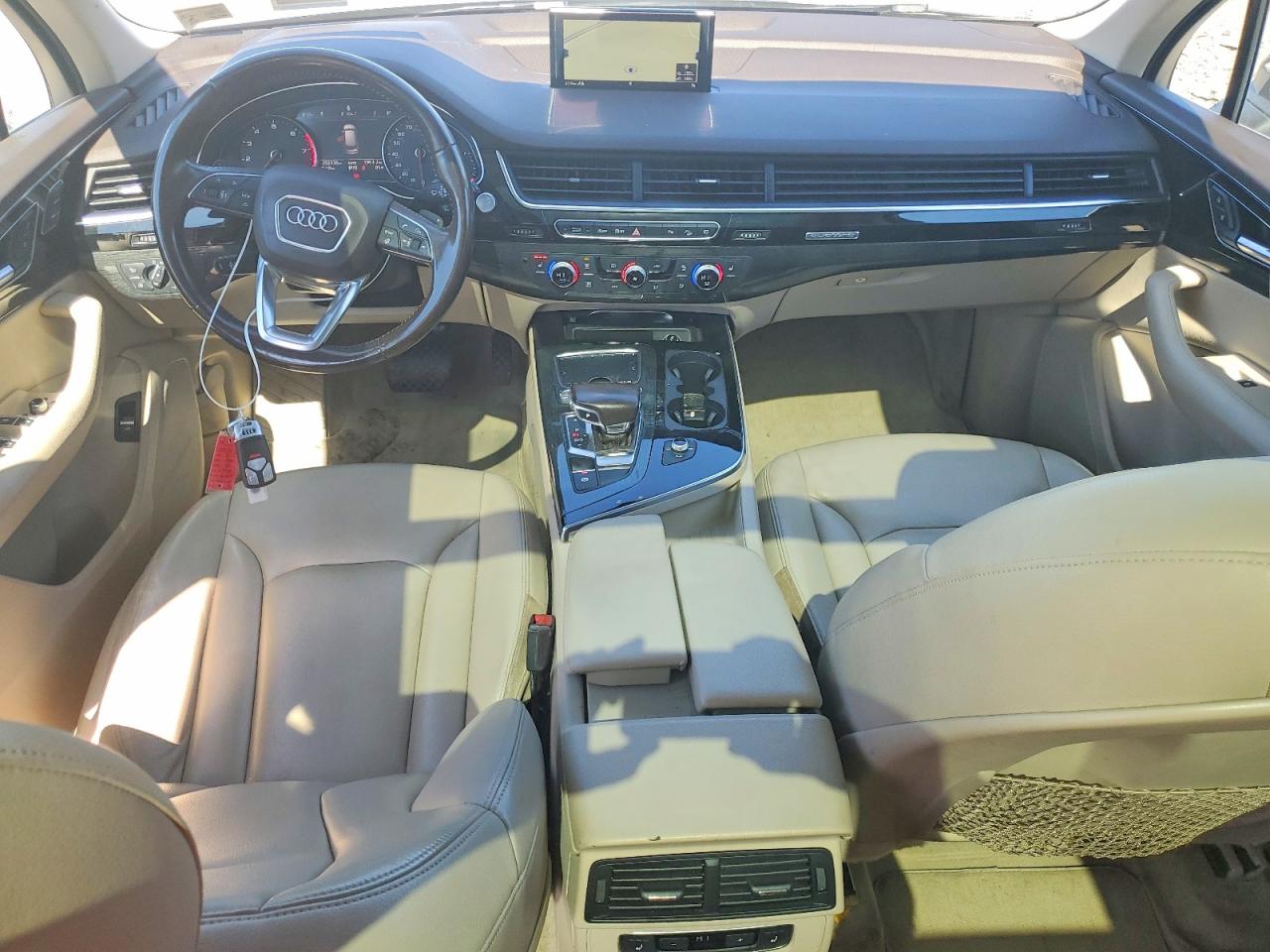 AUDI Q7 2019 — 9