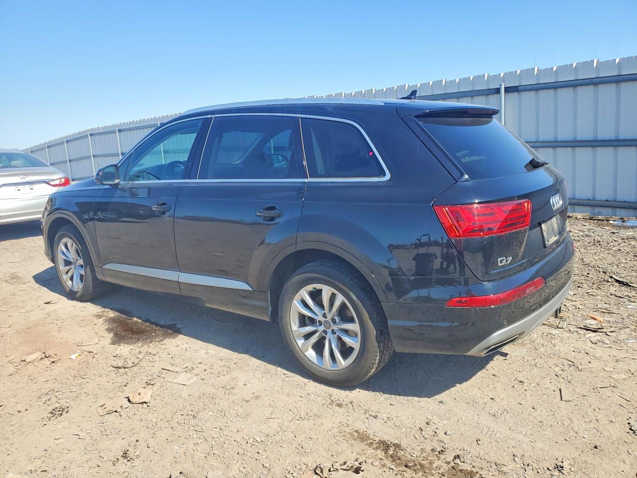 AUDI Q7 2019 — 3