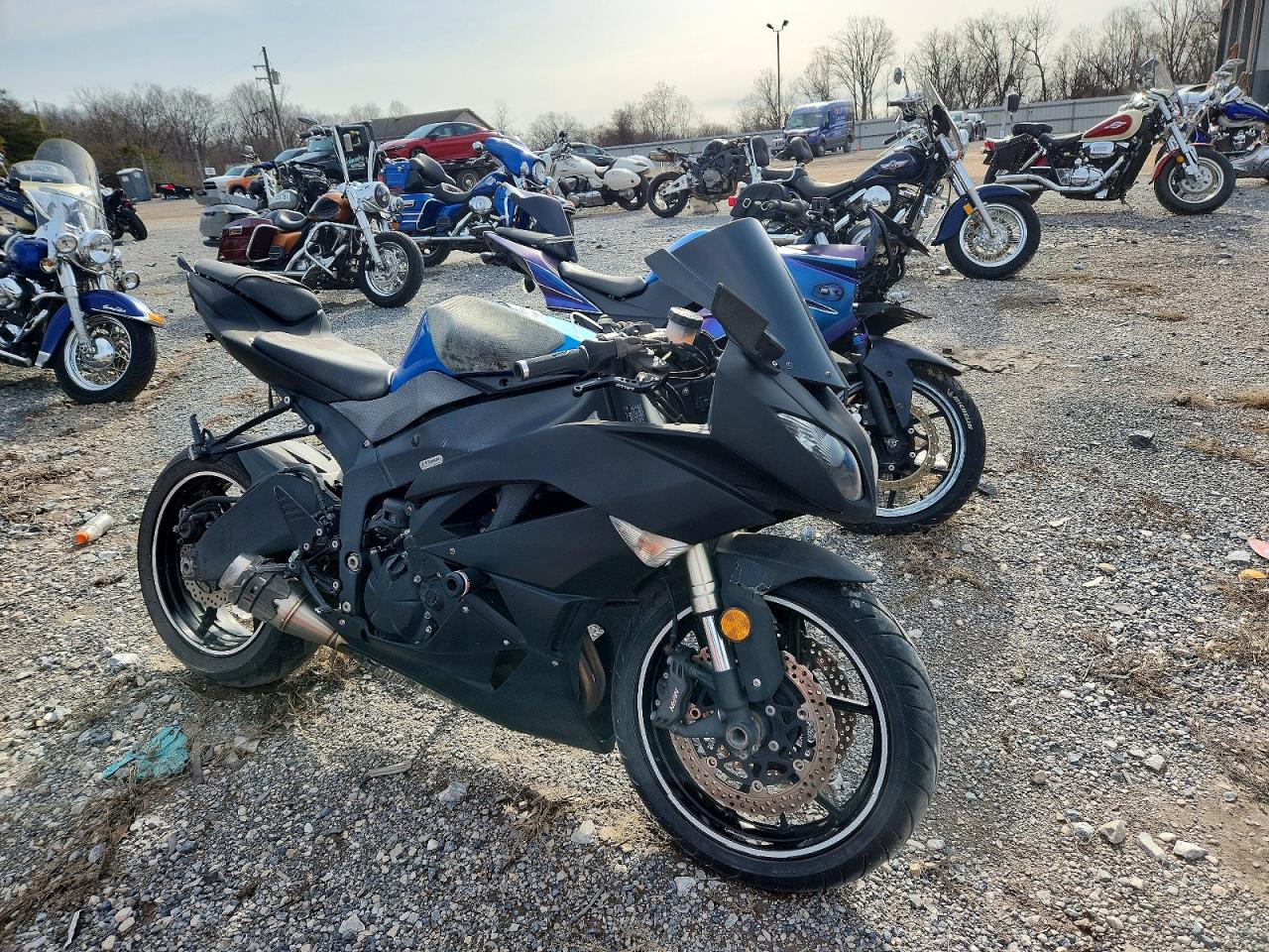 KAWASAKI ZX600 2011 — 2