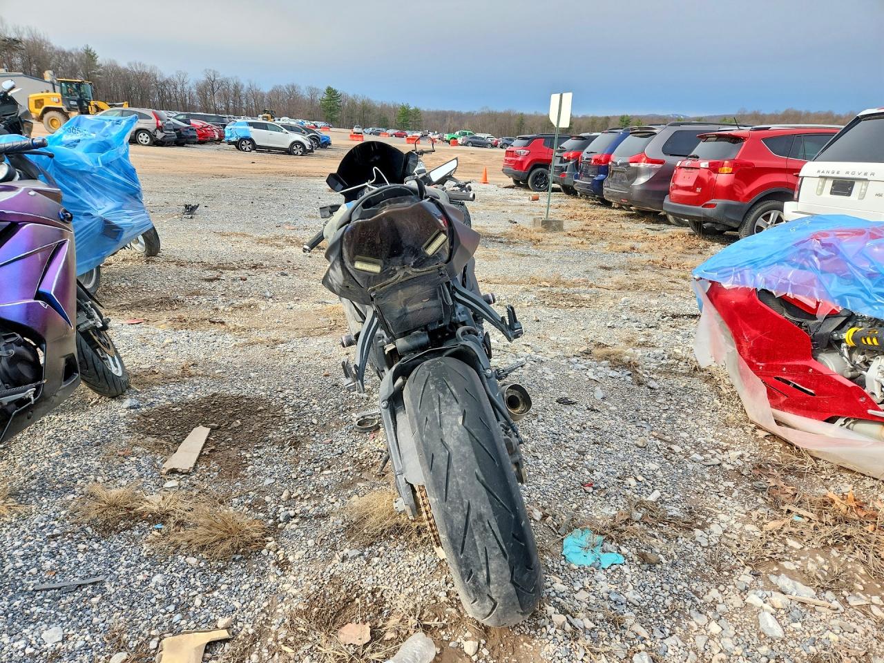KAWASAKI ZX600 2011 — 5