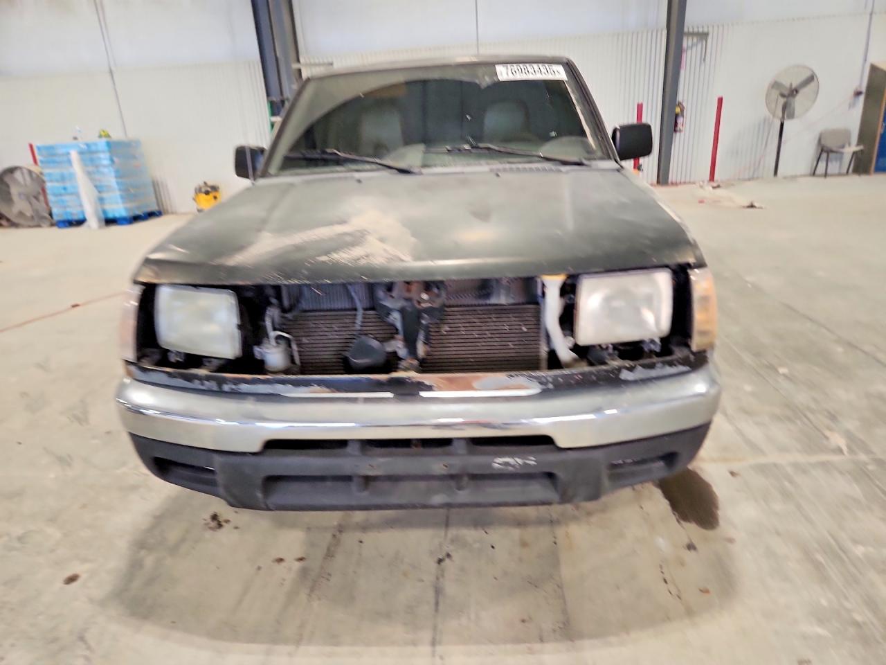 NISSAN FRONTIER 2000 — 6