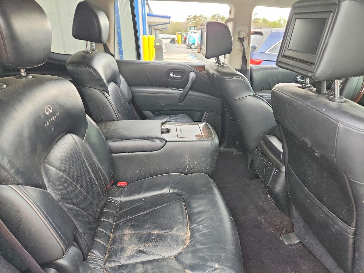 INFINITI QX56 2011 — 12
