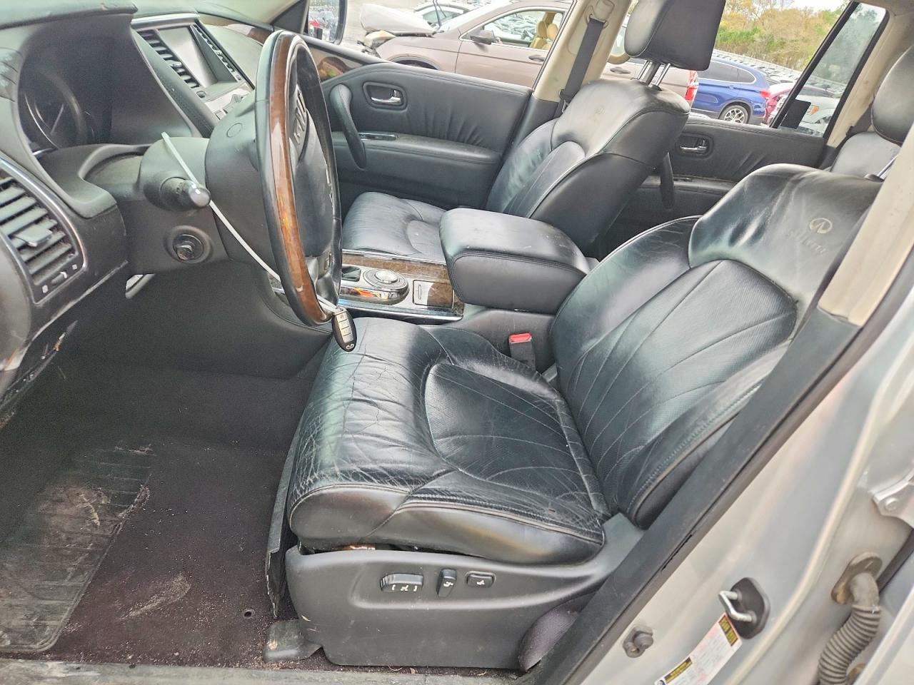 INFINITI QX56 2011 — 8
