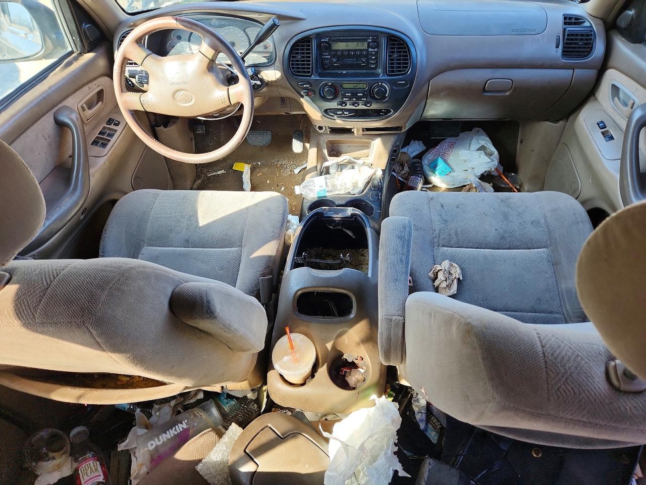 TOYOTA SEQUOIA 2002 — 9