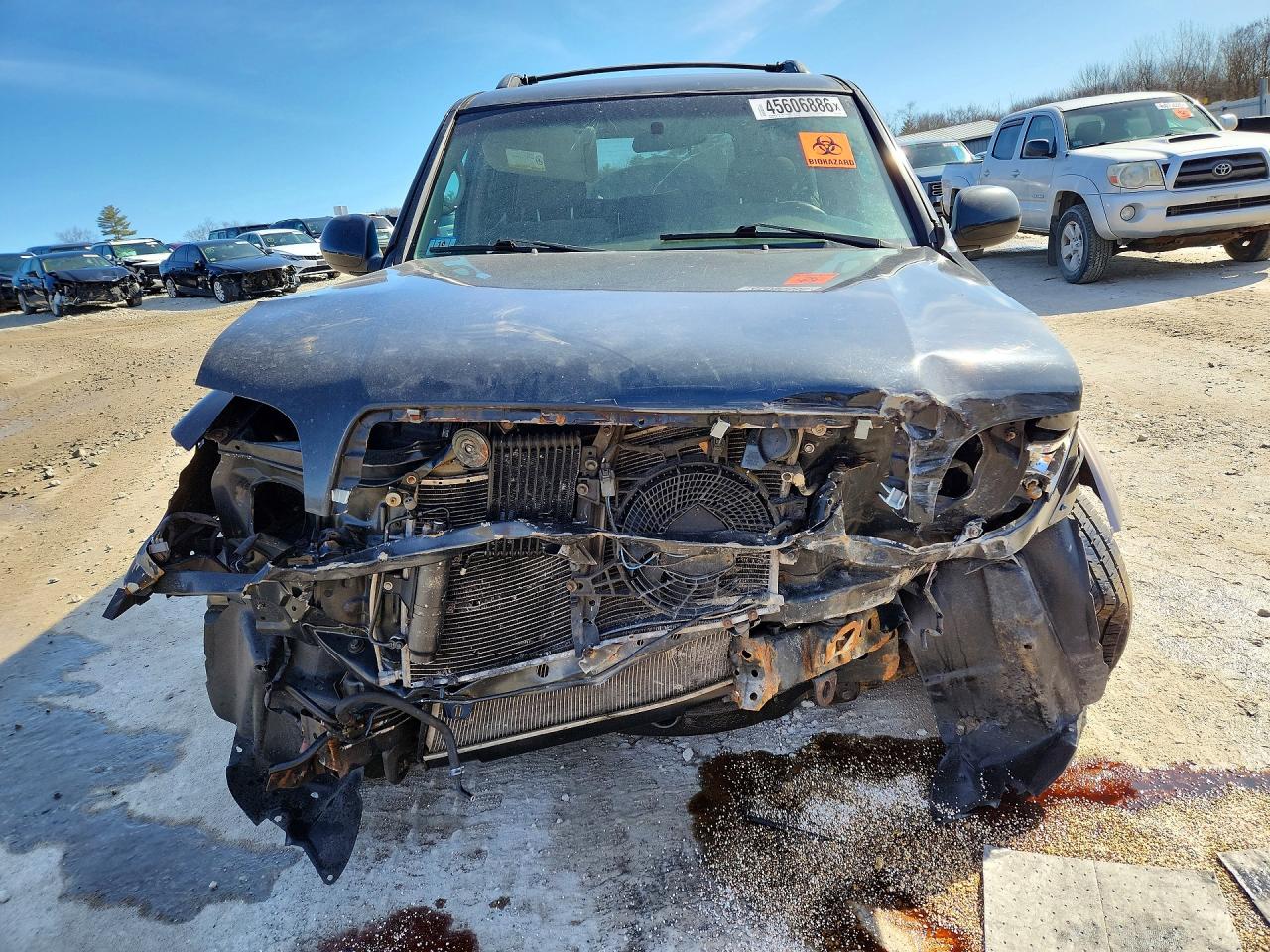 TOYOTA SEQUOIA 2002 — 6