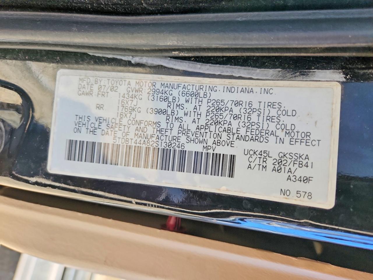 TOYOTA SEQUOIA 2002 — 14