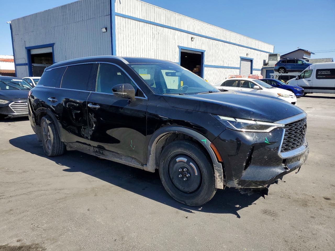 2024 INFINITI QX60 LUXE