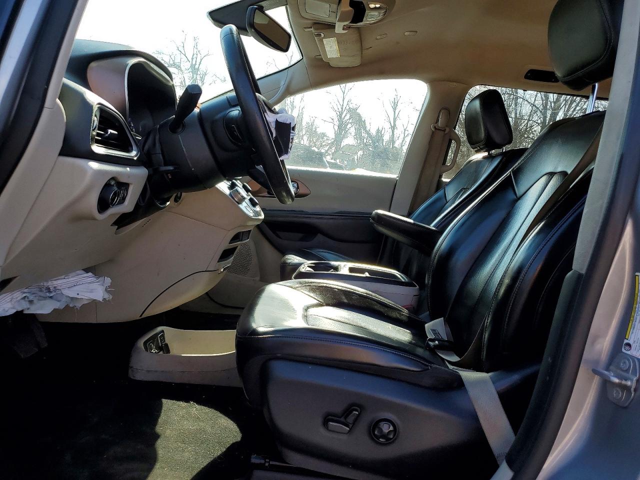 CHRYSLER VOYAGER 2021 — 8
