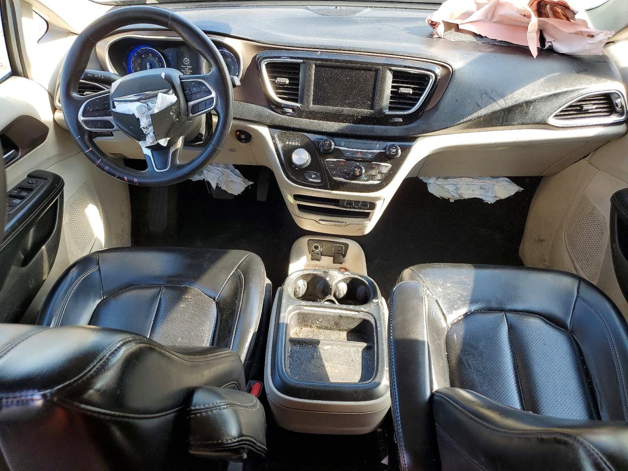 CHRYSLER VOYAGER 2021 — 9