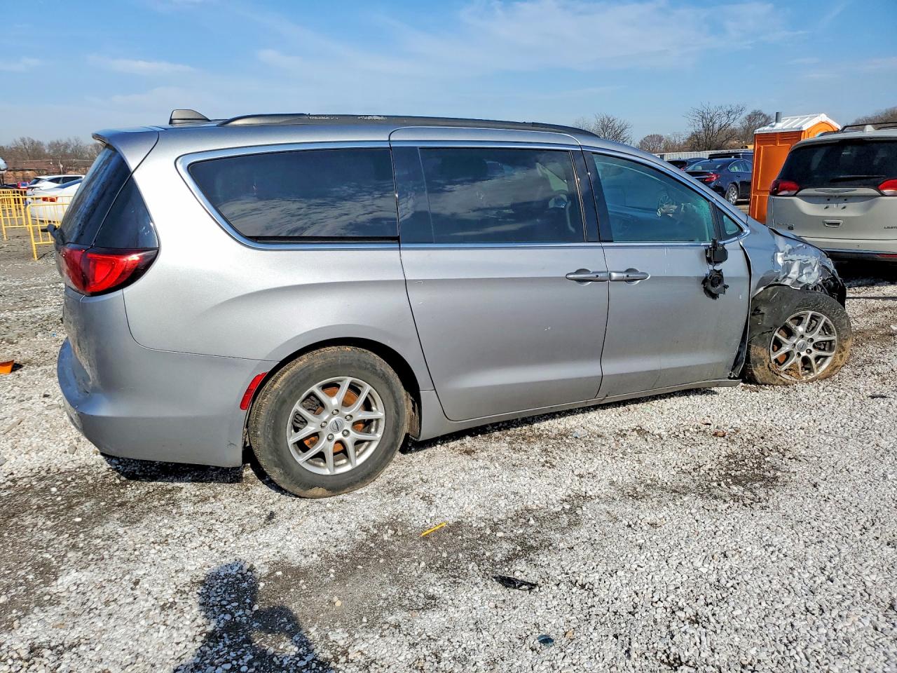 CHRYSLER VOYAGER 2021 — 4