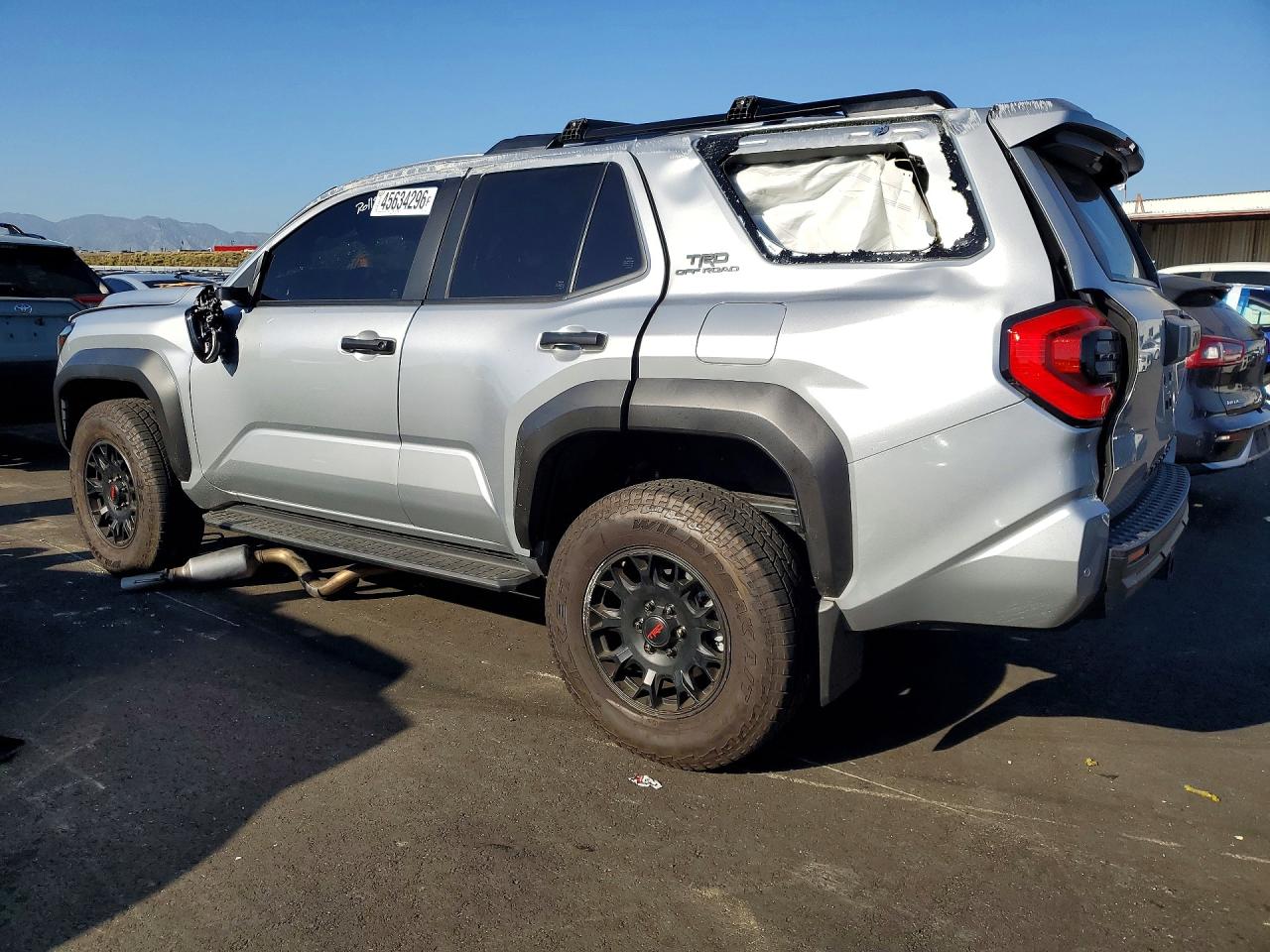 TOYOTA 4RUNNER 2025 — 3