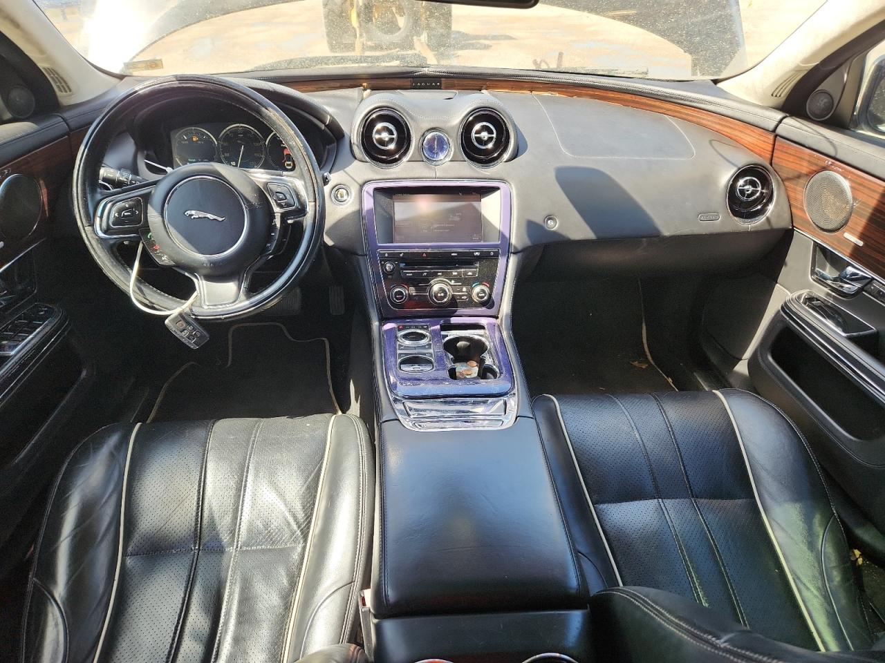 JAGUAR XJL 2011 — 9