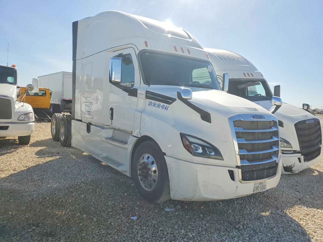 2020 FREIGHTLINER CASCADIA 126