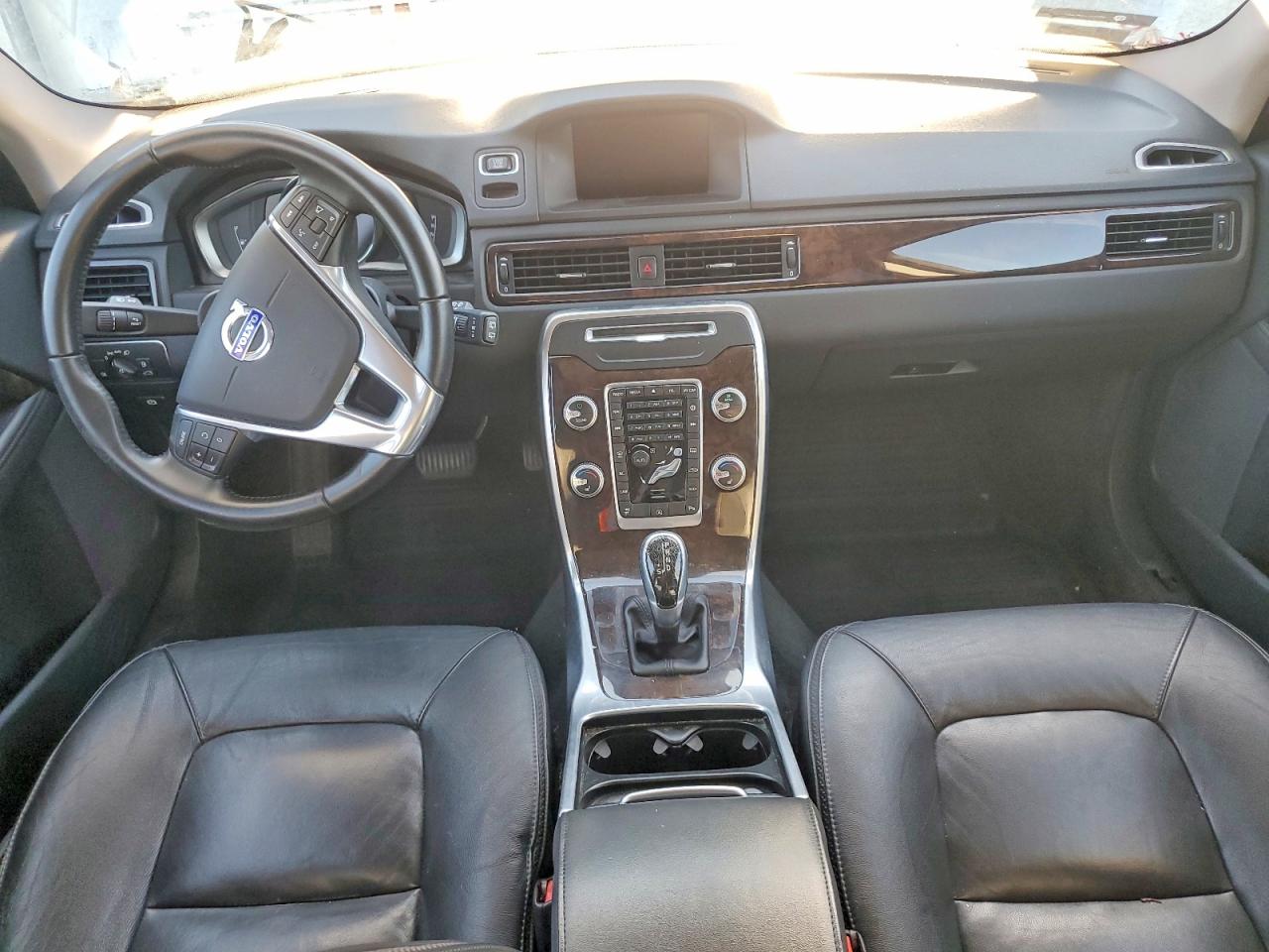 VOLVO XC70 2016 — 8