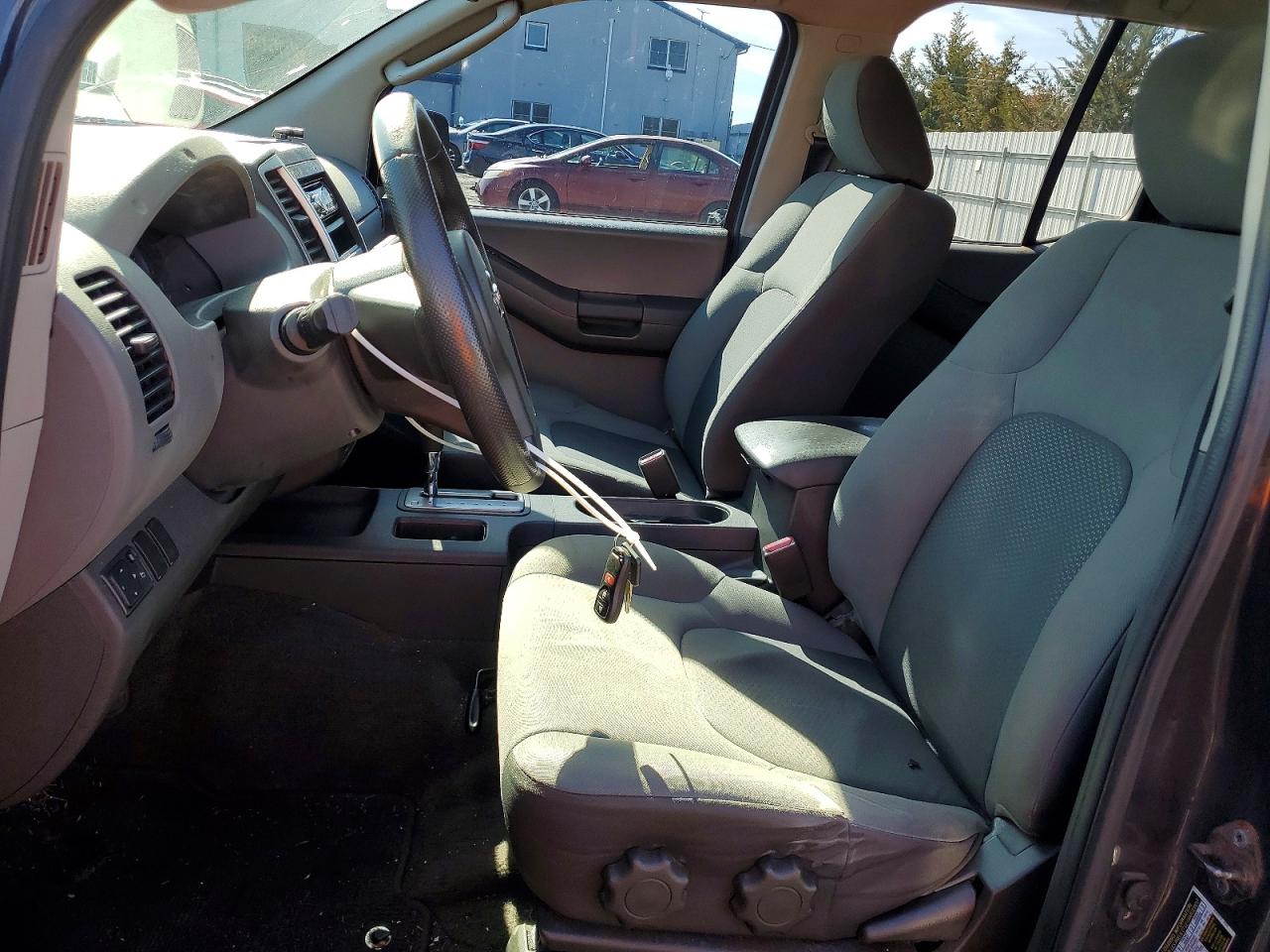 NISSAN XTERRA 2010 — 8