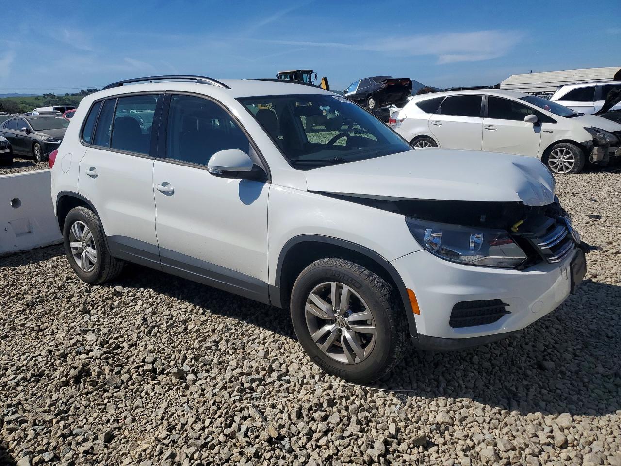 2016 VOLKSWAGEN TIGUAN S