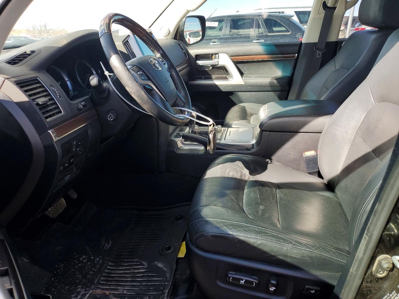 TOYOTA LAND CRUISER 2019 — 8