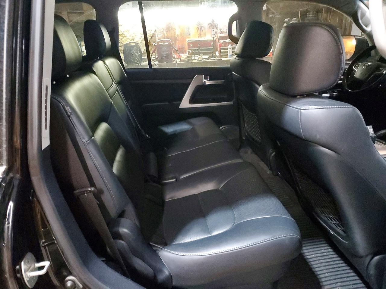 TOYOTA LAND CRUISER 2019 — 12