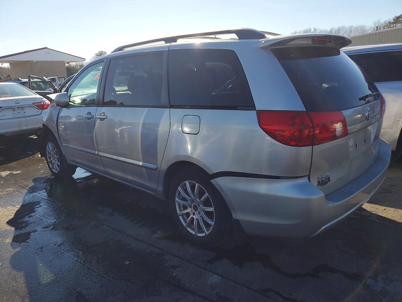 TOYOTA SIENNA 2006 — 3