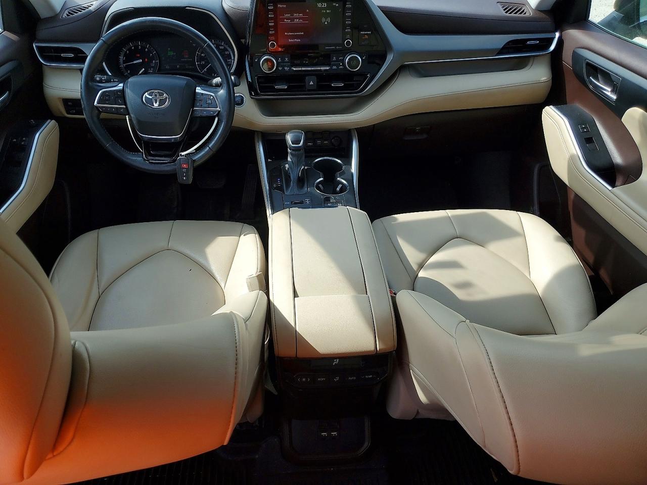 TOYOTA HIGHLANDER 2020 — 9