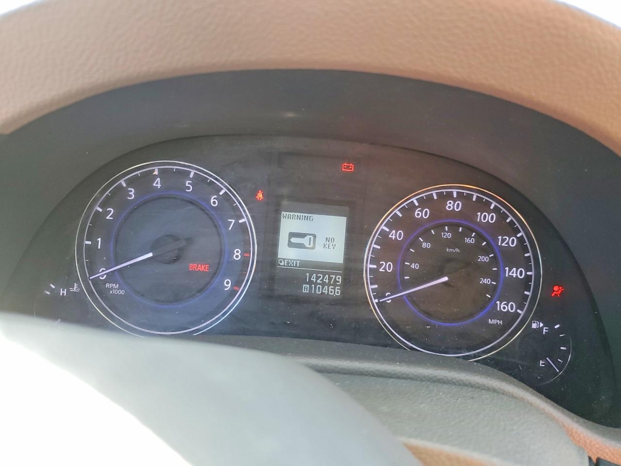 INFINITI G37 2012 — 10