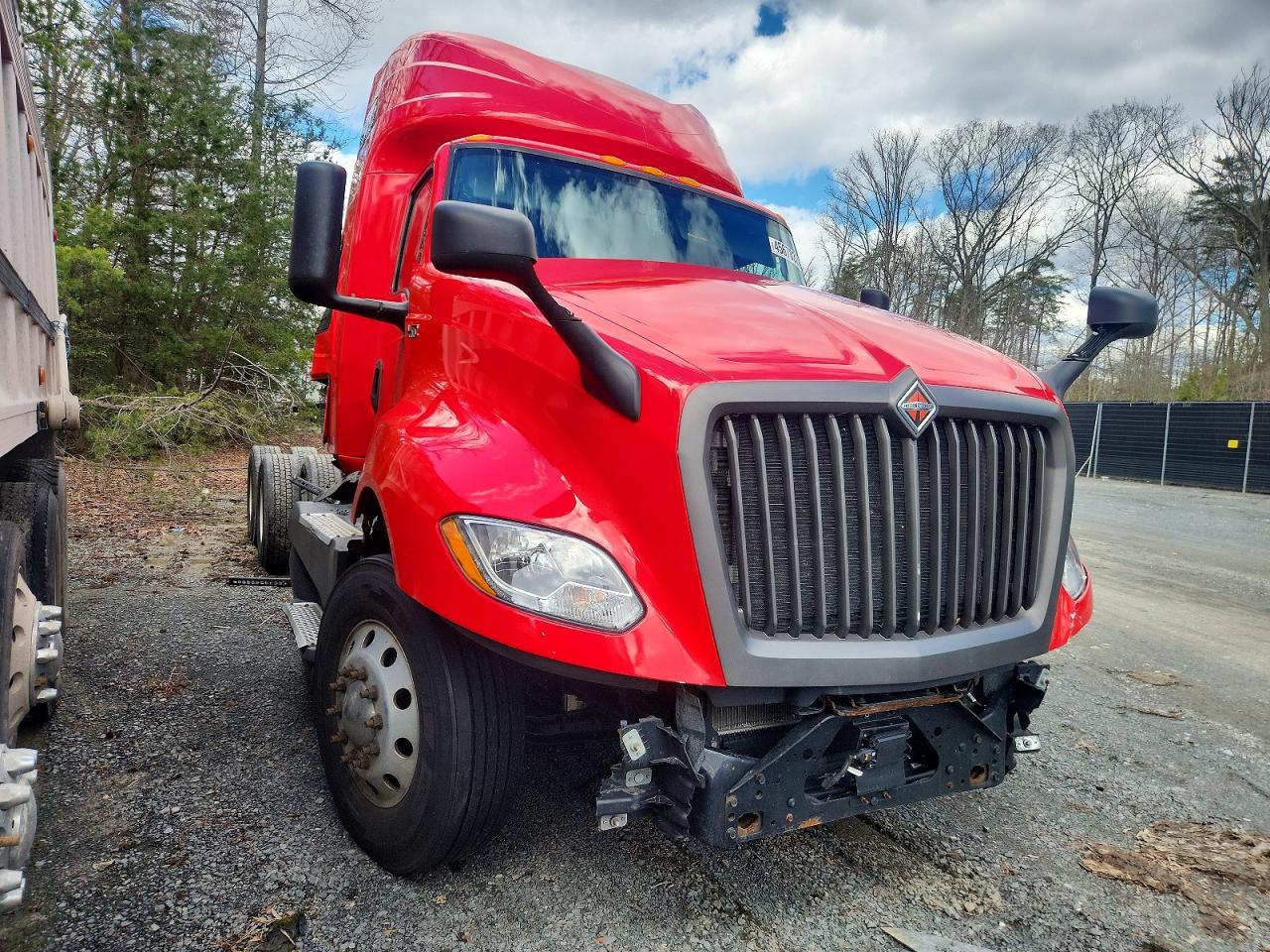 INTERNATIONAL LT625 2022 — 2