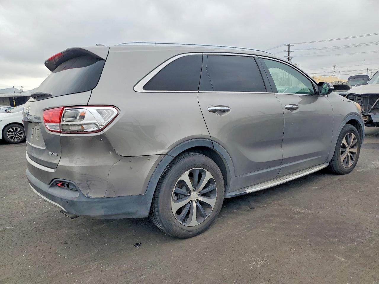 KIA SORENTO 2016 — 4