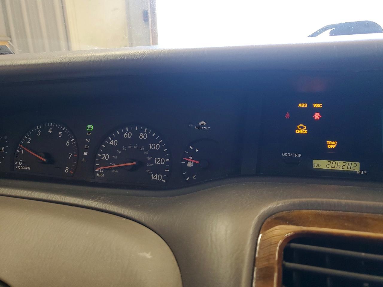 TOYOTA AVALON 2003 — 10