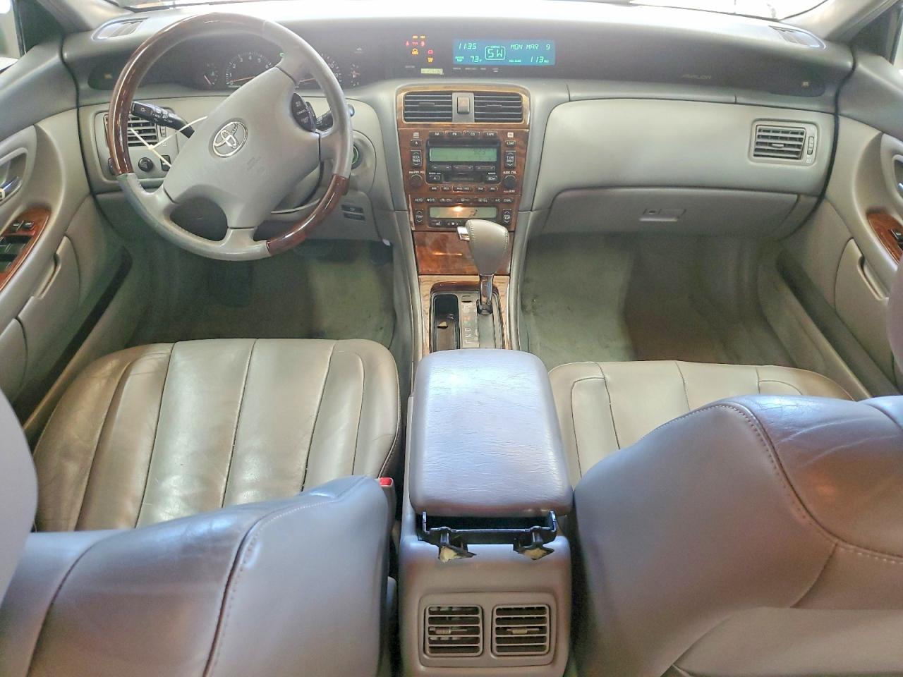 TOYOTA AVALON 2003 — 9